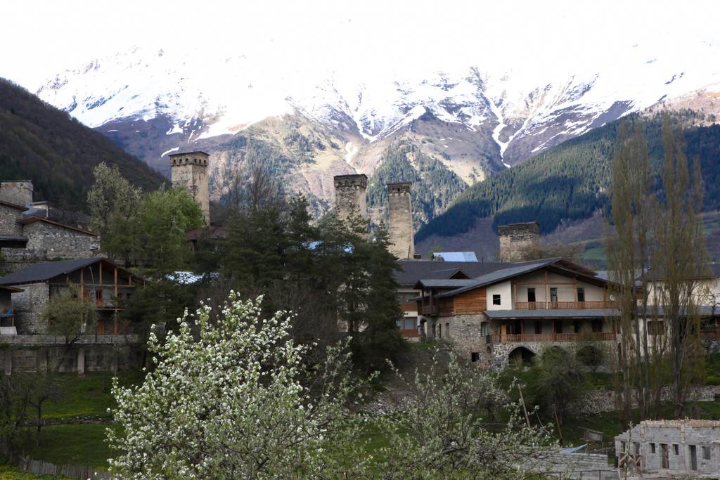 Mushkudiani Manor Hotell Mestia Eksteriør bilde