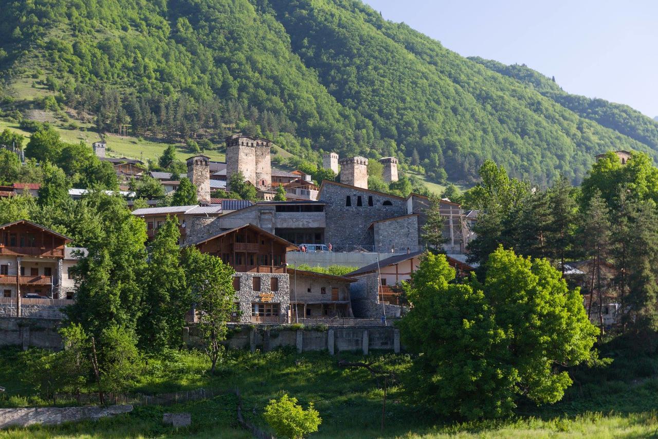Mushkudiani Manor Hotell Mestia Eksteriør bilde