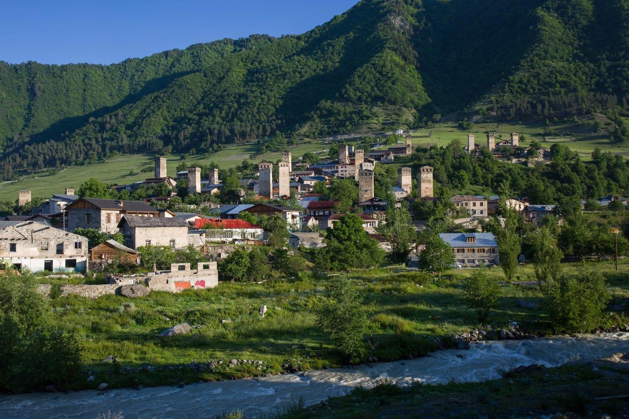 Mushkudiani Manor Hotell Mestia Eksteriør bilde