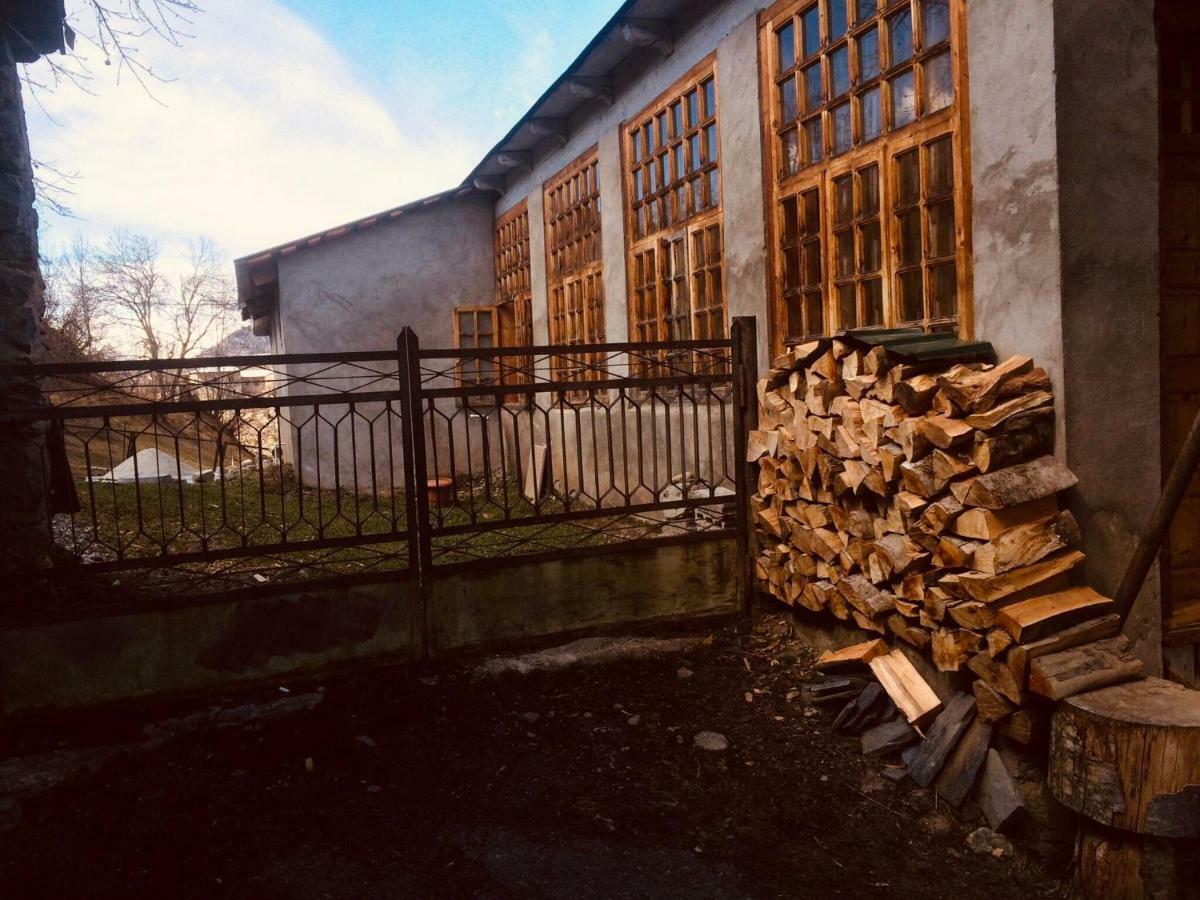Mushkudiani Manor Hotell Mestia Eksteriør bilde